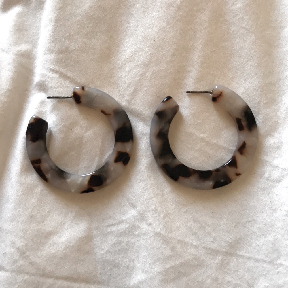 Madewell earrings no backs